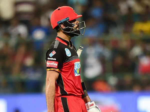 திணறும் கோலி 