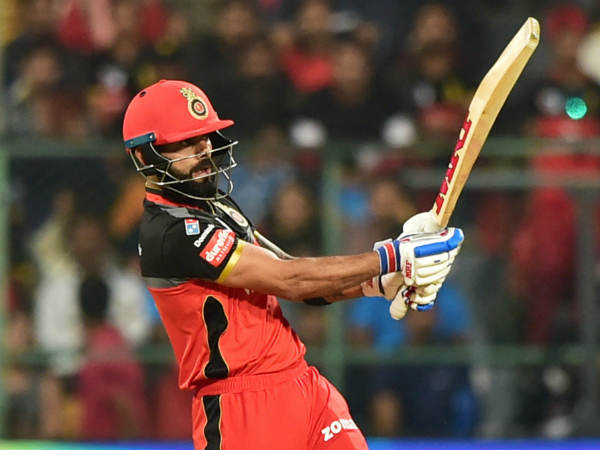 சாதனையை நோக்கி கோலி சாதனையை நோக்கி கோலி