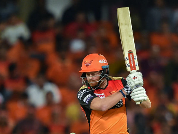 வார்னர் ஆட்டமிழப்பு 