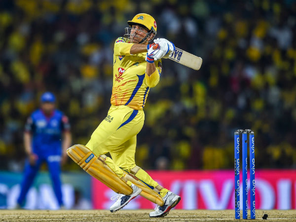 நோபாலில் சிக்சர் 