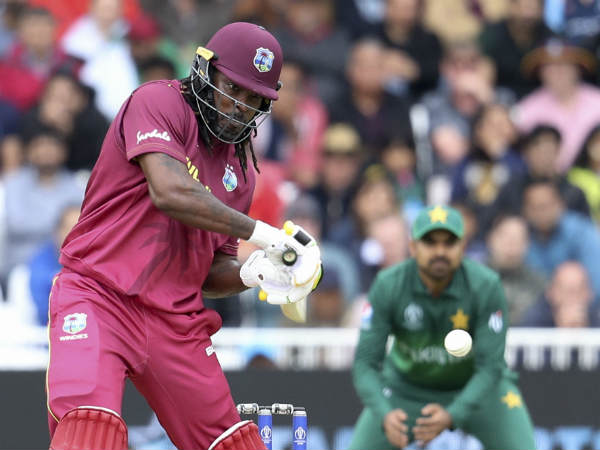 2 சிக்சர்கள் 