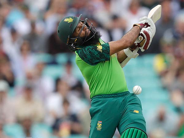 காயத்துடன் காயத்துடன்