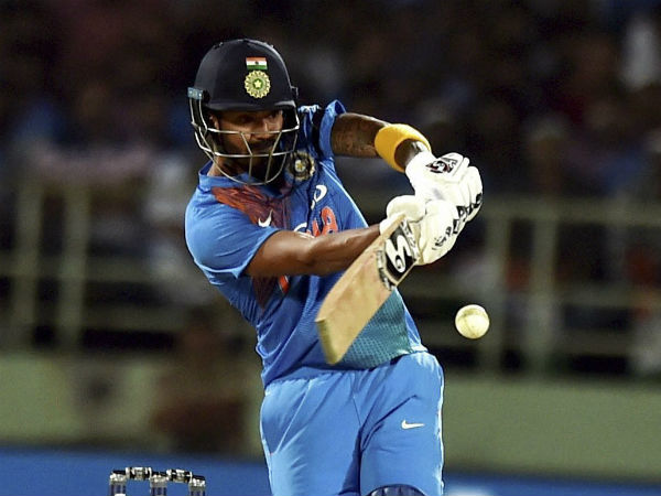 தடையில் இருந்தார் தடையில் இருந்தார்