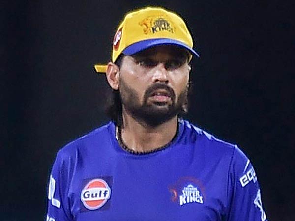 களத்தில் தடுமாற்றம் 