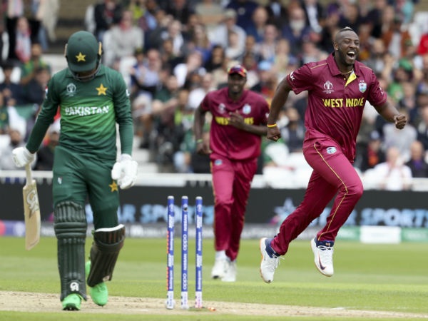 ட்விட்டரில் கிண்டல்