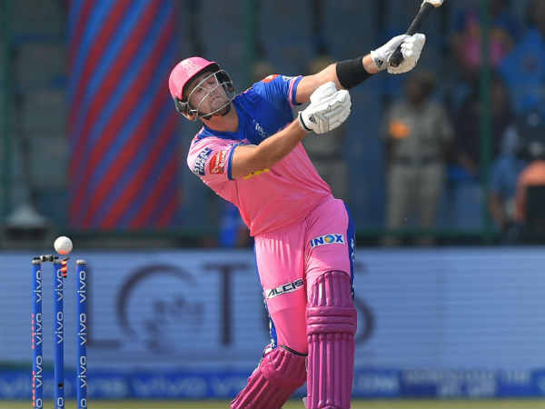 6 ஓவர்களுக்குள் விக்கெட்டுகள் 