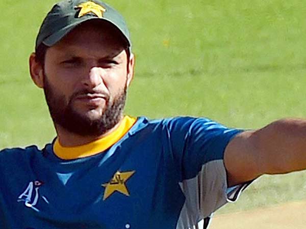 படித்தவர்கள் பேச்சா?