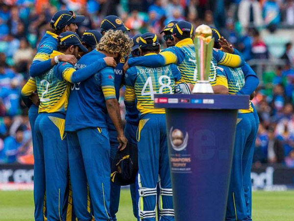 இலங்கைக்கு கோப்பை 