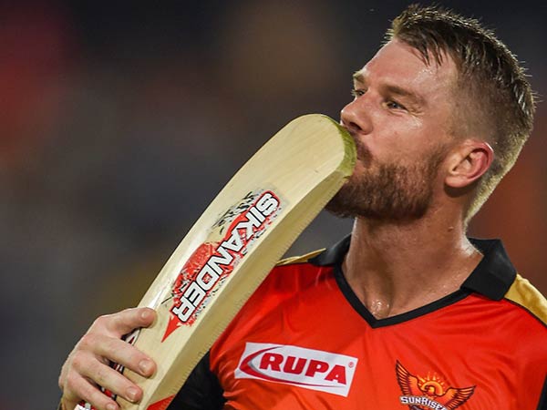 தொடக்க ஆட்டக்காரர் 