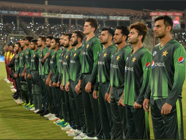 இருவருக்கு அனுமதி இருவருக்கு அனுமதி