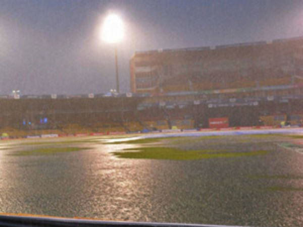 இந்தியாவில்.. 