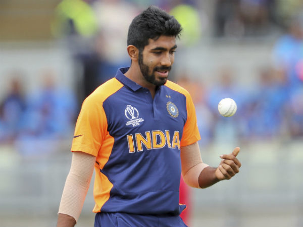 ரிவ்யூ மறுத்த தோனி 