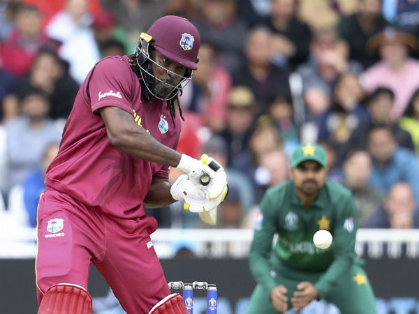  துல்லியமான பவுலிங்