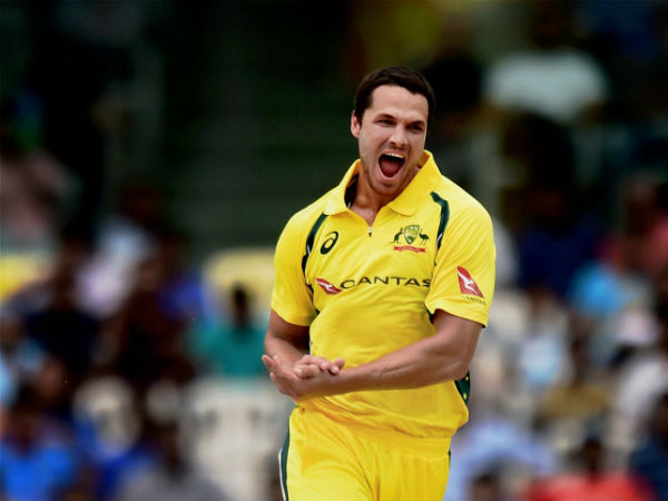 இடது பவுலிங், தடுமாற்றம் 