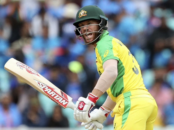 வார்னர் அரைசதம் வார்னர் அரைசதம்