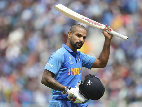 அடித்தார் 