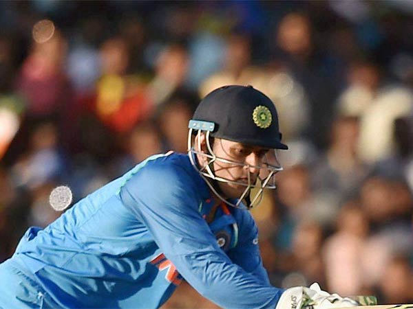 இனிமேல் அணிய மாட்டார்