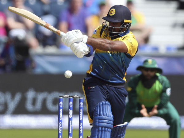 முதல் பந்தில் விக்கெட்