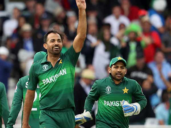 எதுவும் நடக்கலாம் 