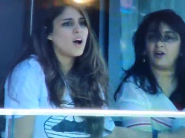 ரோஹித் மனைவி 