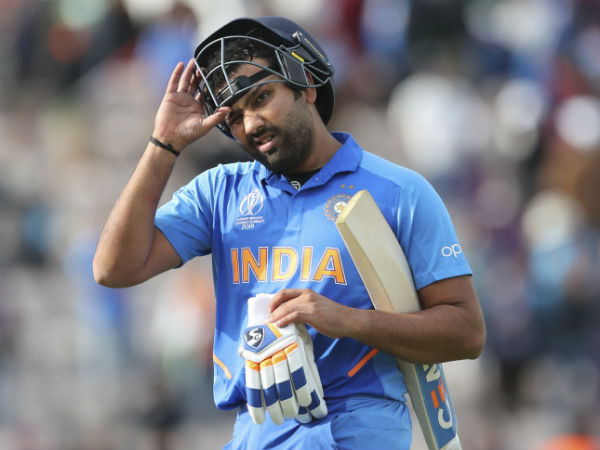 ரோஹித் அவுட் 