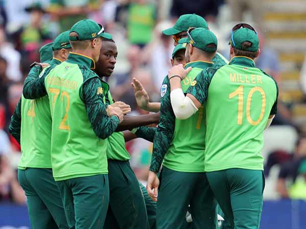 மோசம் பாஸ் 