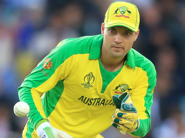 அலெக்ஸ் கேரி இல்லை