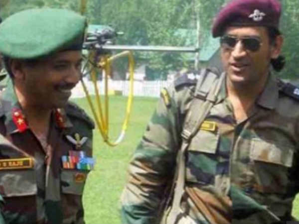 காஷ்மீரில் படைகள் 