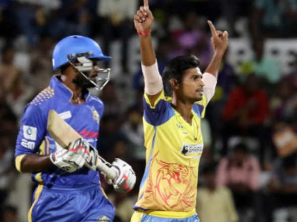 நிலைக்காத வீரர்கள் 