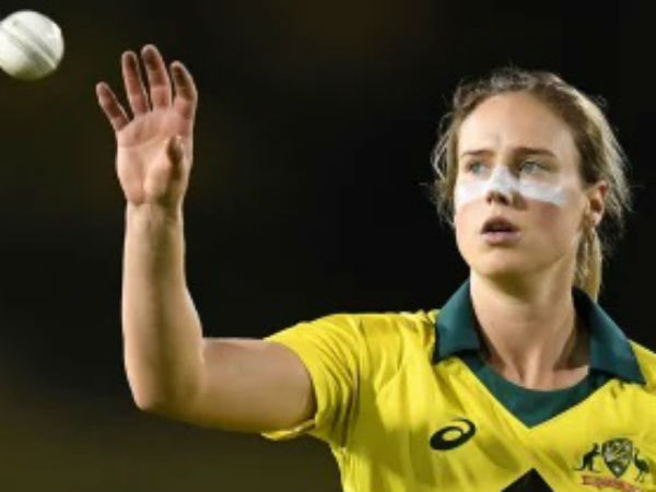 100 போட்டிகளில் பங்கேற்பு 