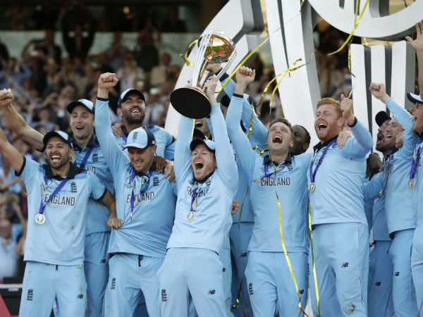 உற்சாக கொண்டாட்டம் 