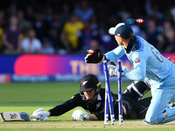 எப்படி அவுட் 