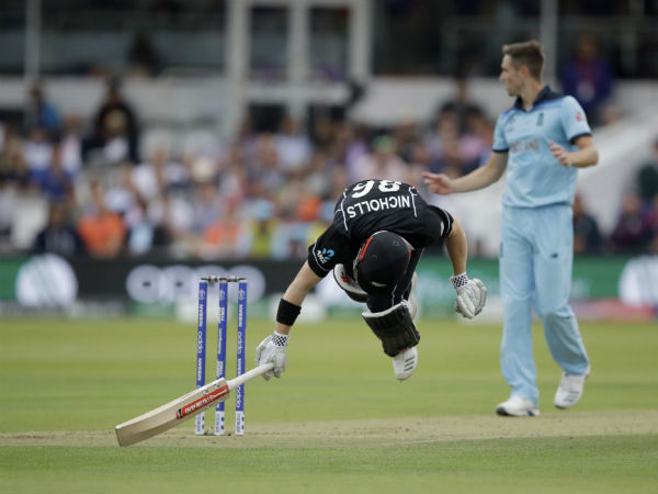 இங்கிலாந்து பந்துவீச்சு 