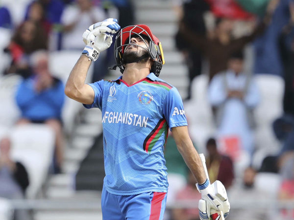 இக்ரம் அலிகில் பேட்டிங் 