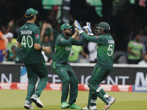 ஷாகீனுக்கு பாராட்டுகள் 