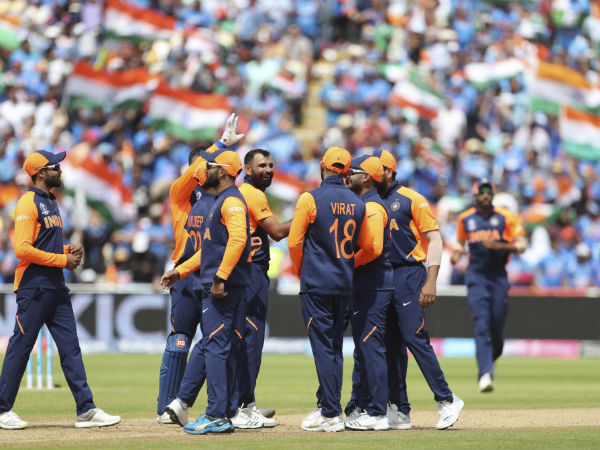 மோசமான ஆட்டம் 