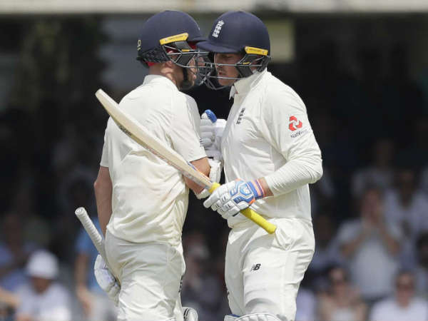 ராய் அசத்தல்