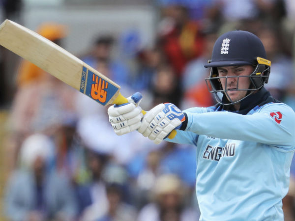 ராய் அரைசதம்