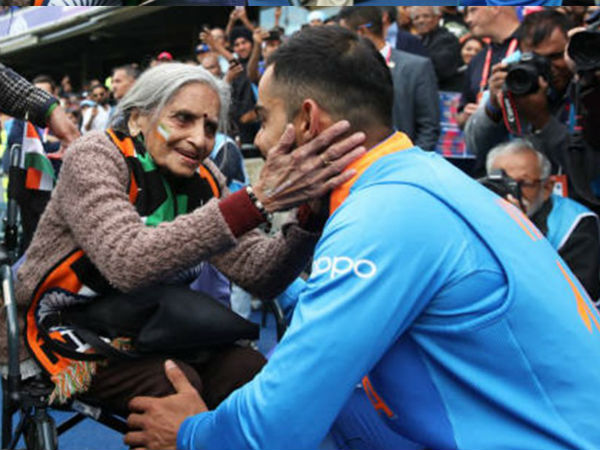 அதிக ரசிகர்கள்