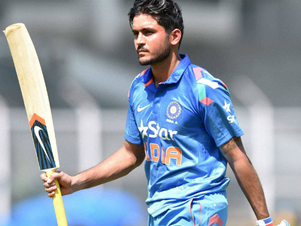 அணியில் சேர்ப்பு 