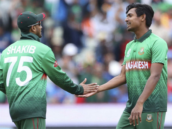 போட்டிகளில் சிறப்பு போட்டிகளில் சிறப்பு