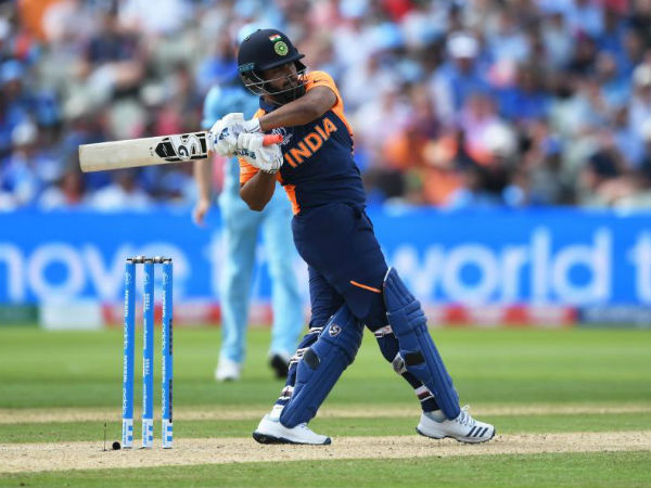 ரிஷப்புக்கு 4ம் இடம் 