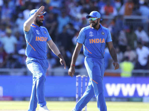 கூடுதல் பந்துவீச்சாளர்