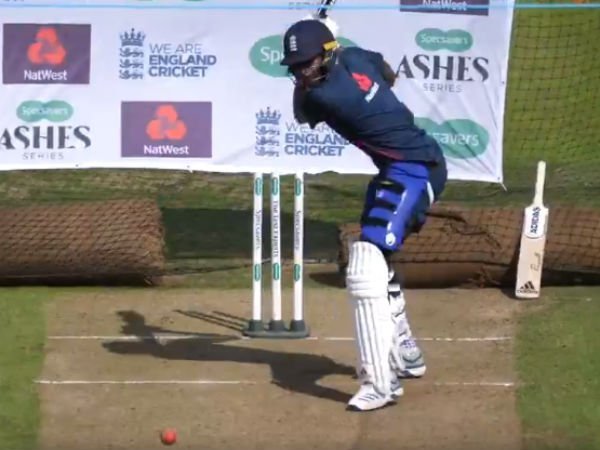 சுருண்டு விழுந்த ஸ்மித் 