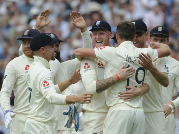 தாங்கிப் பிடித்த ஸ்டீவ் ஸ்மித்