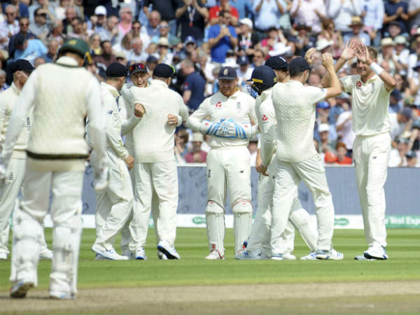 கை குலுக்கவில்லை