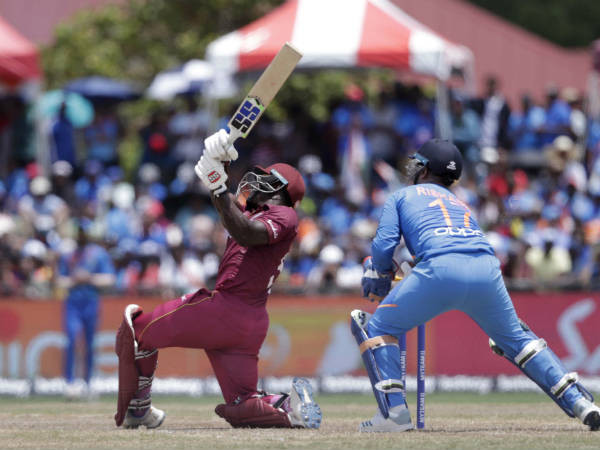 தொடர்பு கொண்டார் தொடர்பு கொண்டார்