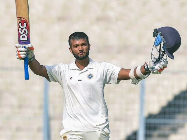 ஜாம்பவான்கள் உள்ளனர்