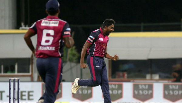 15 ரன்களில் வெற்றி 