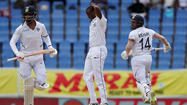 இந்தியா முதல் இன்னிங்க்ஸ் 